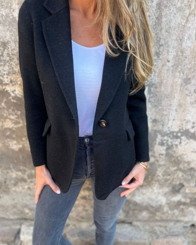 CLASSIC BLAZER