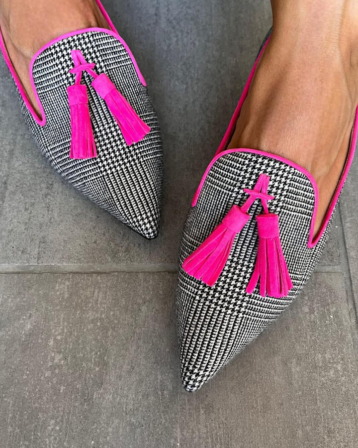 Pointed Loafer With Fluo Fringes