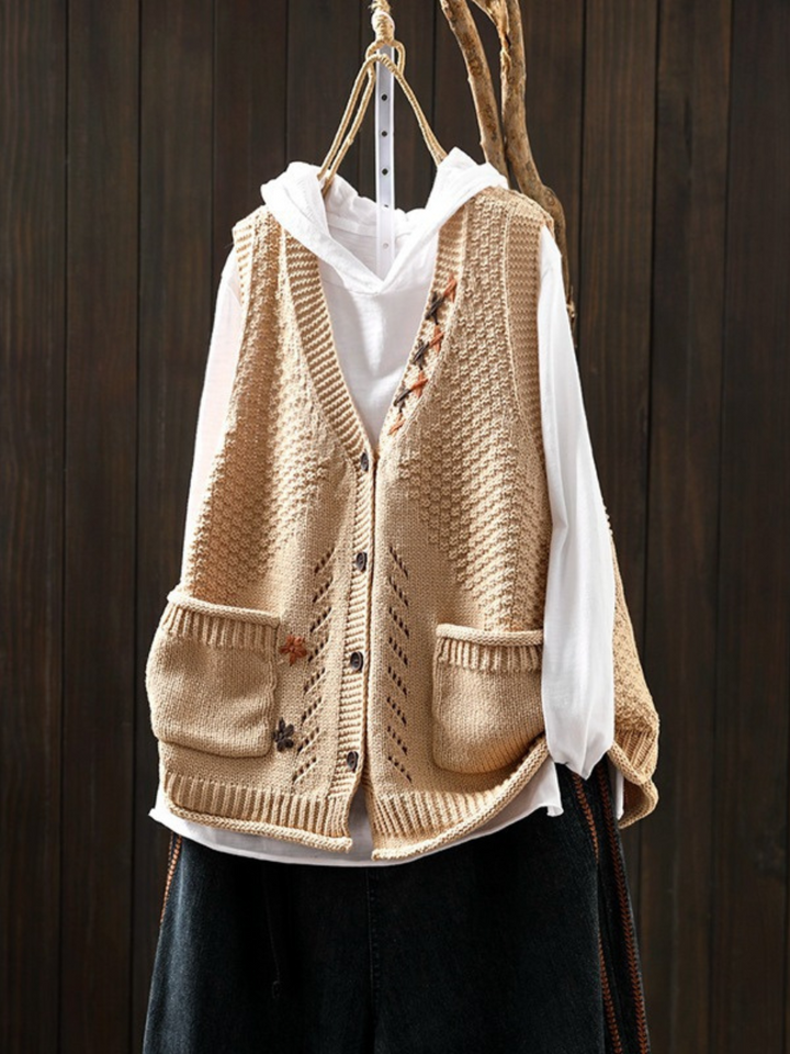KNIT VEST