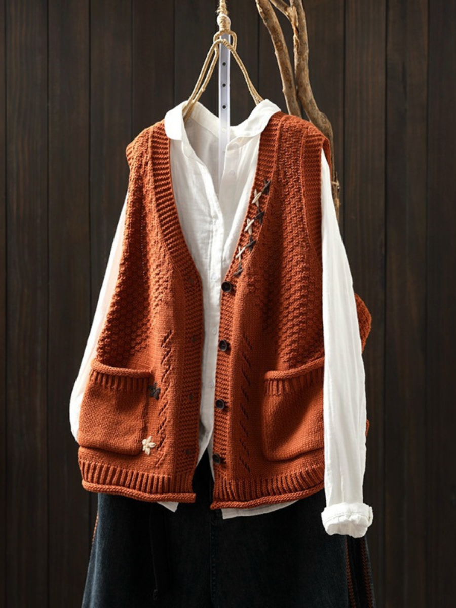 KNIT VEST