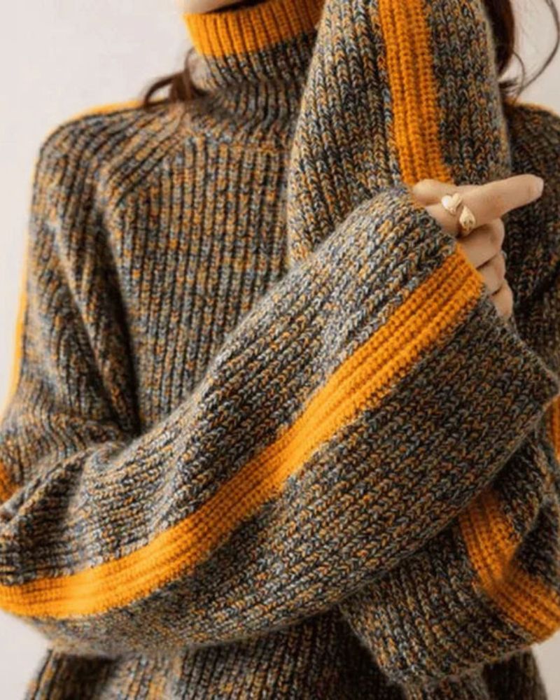 STYLISH TURTLENECK SWEATER
