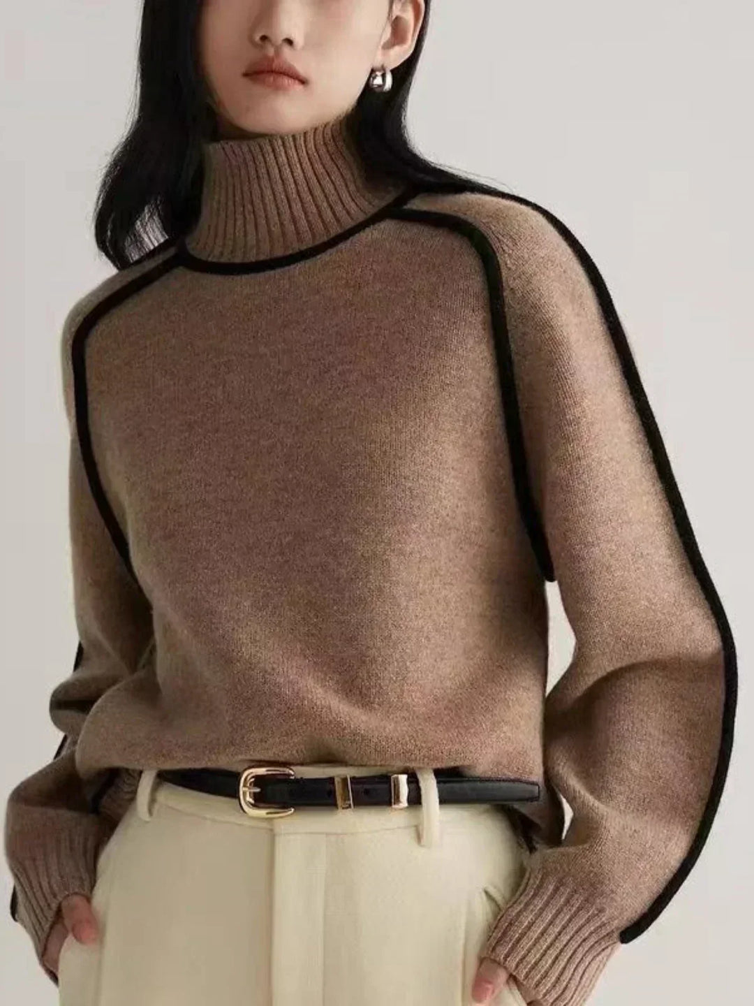 Elegant Turtleneck sweater