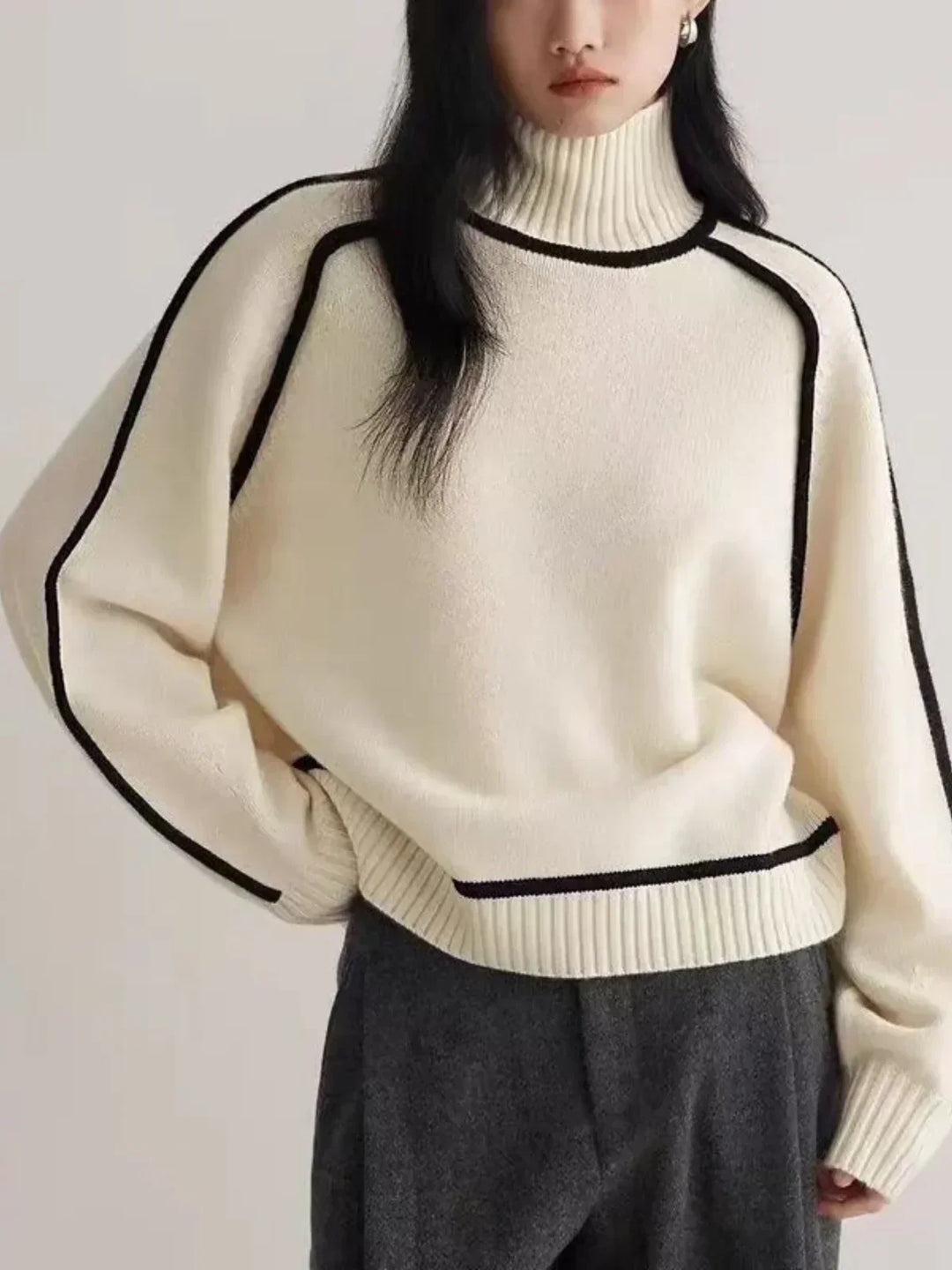 Elegant Turtleneck sweater