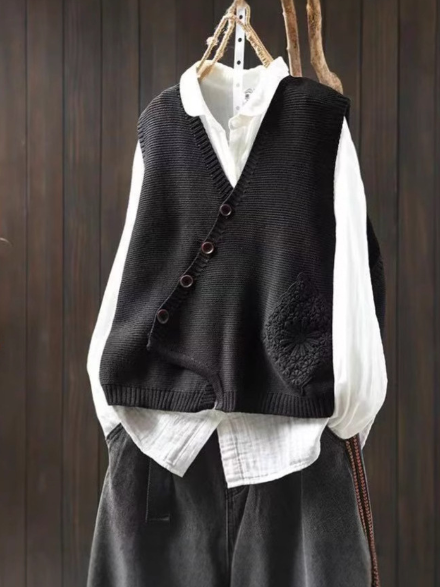 KNIT VEST
